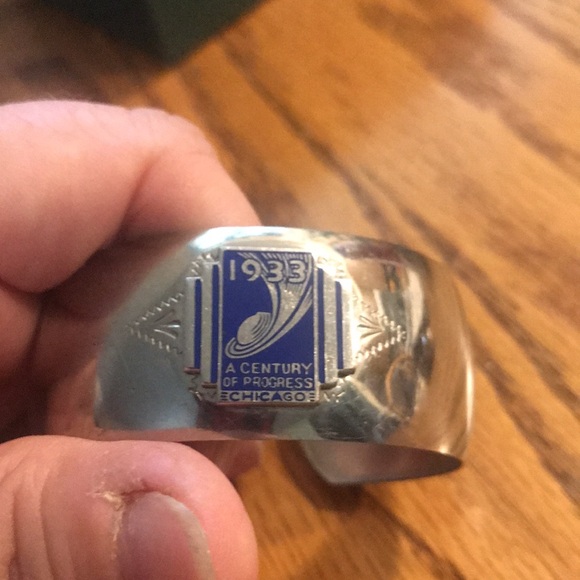 Vintage collectible 1933 Chicago world fair century of progress cuff bracelet - Picture 4 of 6